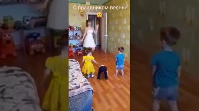 К нам пришла ВЕСНА! смотреть онлайн