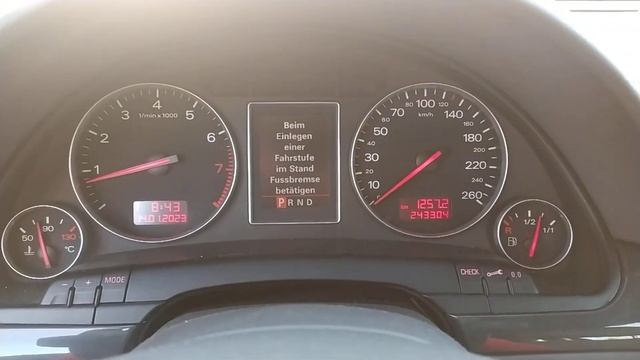 sprzedam Audi a4 b6 2003r 2.4 170km cena 10900zl смотреть онлайн