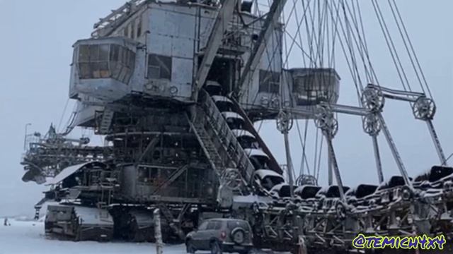 Экскаватор с 5 этажный дом, вы такое видели ? Excavator With A 5-storey Building, Have You Seen Thi