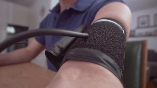 Тонометр на плечо Beurer BM 58 | Обзор | Современный немецкий автоматический тонометр смотреть онлайн