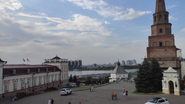 Башня Сююмбике в Казанском Кремле Вахитовский район в Казани (Видео в 4K Казань) смотреть онлайн