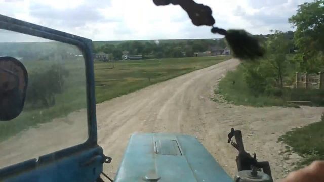 Идем на озеро заполнить бочку с трактаром Мтз-80 Часть (2) /Moldova смотреть онлайн