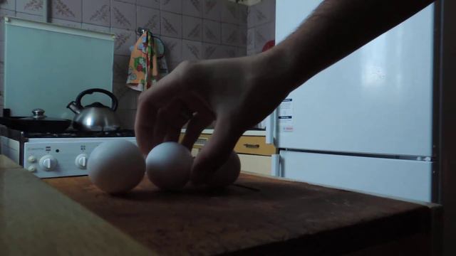 Как правильно колоть яйца смотреть онлайн