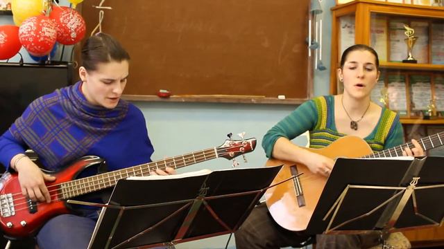 Копия видео Сёстры Александровы - На корточках (Ногинск 15.03.2015) смотреть онлайн
