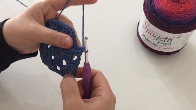 Makrome Cake İpten Tığ İşi Örgü Mozaik Modelli Kırlent Yapımı - Part 1 смотреть онлайн