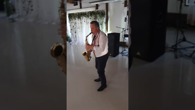 Гурт Галич-Dance ..розігріваю саксофон смотреть онлайн