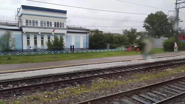 Прибытие электропоездом на станцию Усолье-Сибирское ВСЖД смотреть онлайн