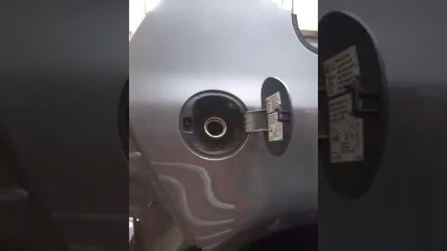 VW GOLF V DEMONTAŻ KLAPKI WLEWU PALIWA www miecinek.pl смотреть онлайн
