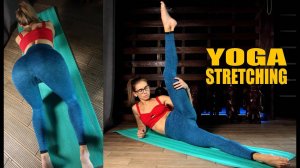 🔞 Home Yoga stretching with me in leggings.