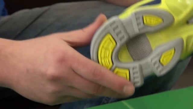 Обзор волейбольных кроссовок ASICS GEL-ROCKET 6, ASICS GEL-ROCKET 8 и Mizuno Wave Bolt 5 смотреть онлайн