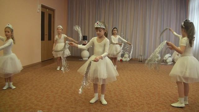 Танец снежинок смотреть онлайн