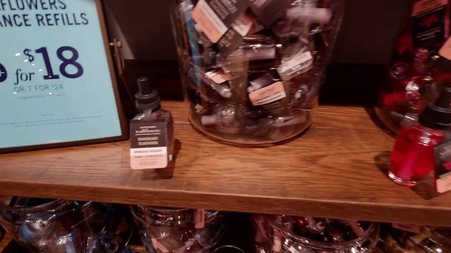 BATH & BODYWORKS | WOW 50% OFF SUMMER ITEMS PLUS NEW ITEMS IN STORE | STORE WALK THRU! #BATHANDBODY смотреть онлайн