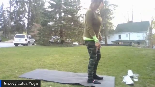 Groovy Lotus Yoga Flow: Eagles and Trees смотреть онлайн