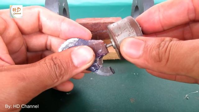 Free energy LED light bulbs using magnets with motor - New DIY projects idea at school смотреть онлайн