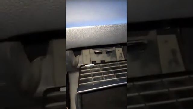 Подсветка бардачка Kia Rio и Hyundai Solaris своими руками смотреть онлайн