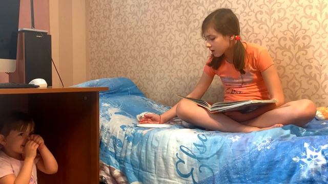 Шпионские игры | Смешные моменты | Ира и Лиза | Влог смотреть онлайн