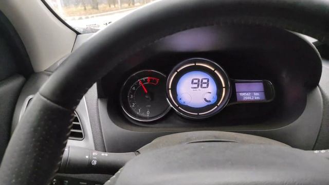 Renault Fluence 1.6 МКПП/Разгон до 100км!!! смотреть онлайн