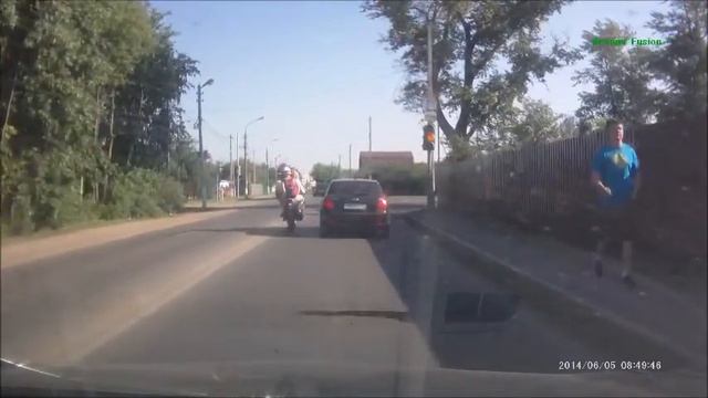 Две девочки таранят "Соболь" на Лопатинском руднике смотреть онлайн
