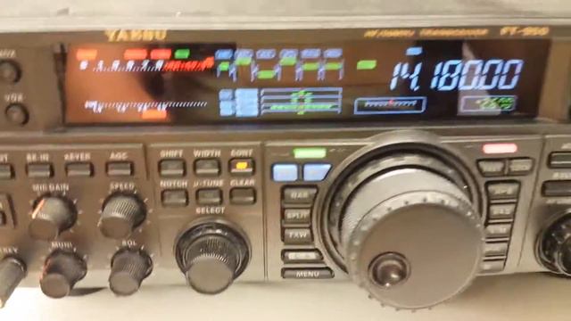 Yaesu FT 1000 Mark V vs. Yaesu FT 950 ( part2) смотреть онлайн