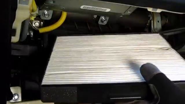 How to Replace Cabin Air Filter Hyundai Tiburon смотреть онлайн