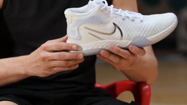 ¡MENUDO COMPORTAMIENTO EN PISTA! - NIKE KD TREY 5 VIII смотреть онлайн