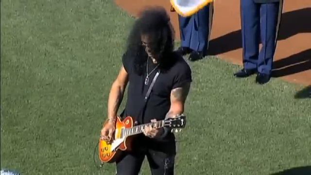 Slash plays national Anthem смотреть онлайн