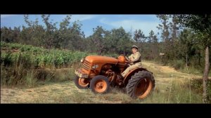 Жандарм из Сен-Тропе. Не будите тракториста!