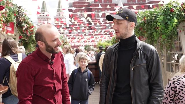 Омар рассказывает про гастрономию| Омар в Большом городе #shorts смотреть онлайн