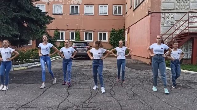 Танцевальный флешмоб, посвященный Дню Государственного флага РФ смотреть онлайн