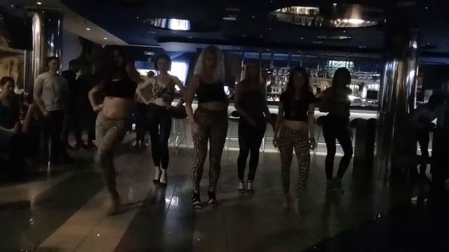 Kizomba lady style. Pouco safado team. Choreography: Elena Berezhnova смотреть онлайн