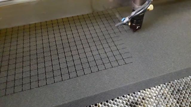Лазерная резка ретикулированного поролона смотреть онлайн