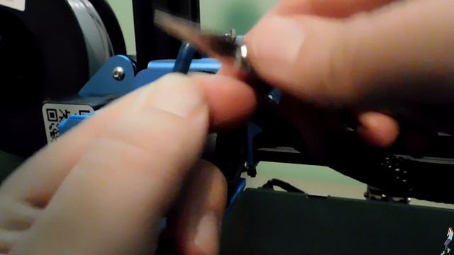 CR-10 V2 - How to easily upgrade and replace your Bowden Tube (Meg's 3D Printing Tutorials) смотреть онлайн