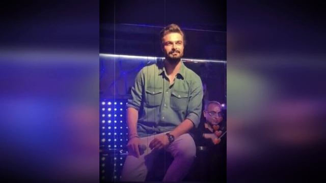 Momento inolvidable: Halil İbrahim interpretó la canción compuesta mirando a los ojos de Sıla. смотреть онлайн