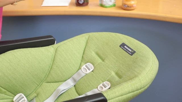 Тестируем обивку стульчика Peg-Perego Prima Pappa на грязеустойчивость, чудо ткань в действии смотреть онлайн