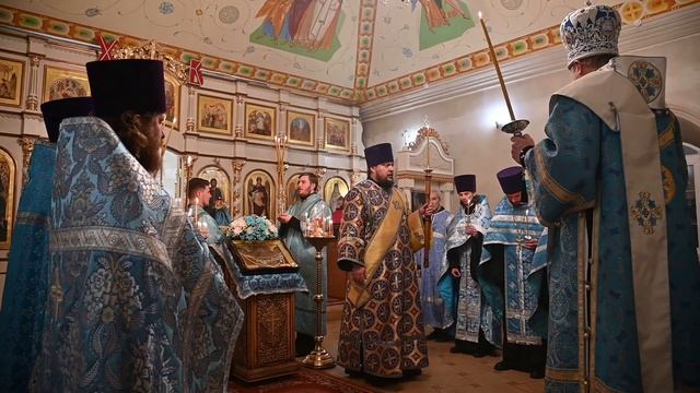 Всенощное бдение в храме в честь иконы Божией Матери «В скорбех и печалех Утешение» г. Слободского смотреть онлайн