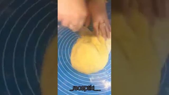 КАК ПРИГОТОВИТЬ ПИРОГ С КУРАГОЙ ?????? HOW TO PREPARE PIE WITH DIED APRIL смотреть онлайн