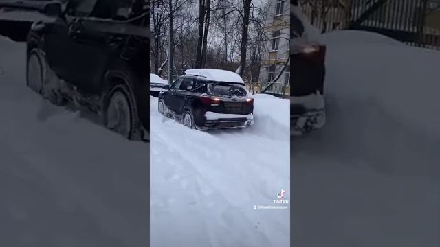 КИА СЕЛТОС. ЗАСТРЯЛ В СНЕГУ. смотреть онлайн