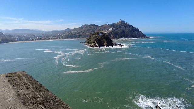 Eat and drink your way through the gourmet city of San Sebastian! смотреть онлайн
