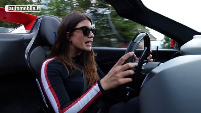 Ferrari 296 GTS | Fende l'asfalto con l'ASSETTO FIORANO смотреть онлайн