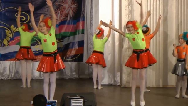 Хореографический ансамбль "Данко" - "Непоседы" смотреть онлайн