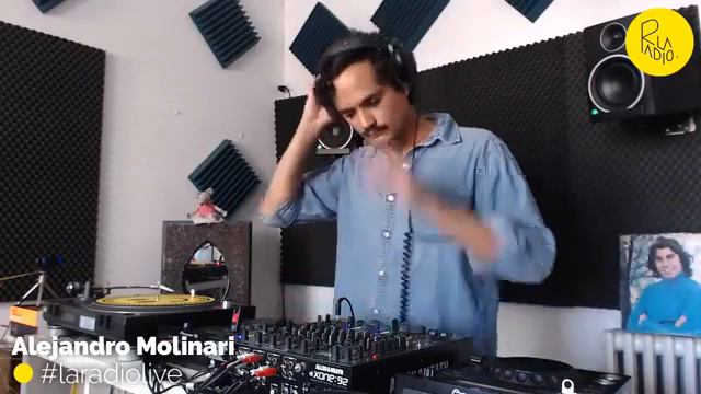 Alejandro Molinari - DJSet at La Radio Barcelona 2018 смотреть онлайн