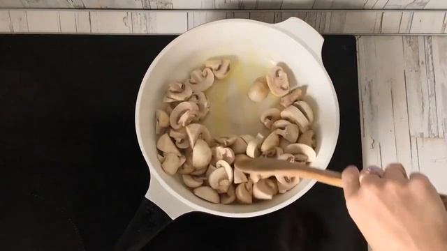 Свинина с грибами и сыром в духовке ? Запеченная СВИНИНА с ГРИБАМИ и СЫРОМ в духовке смотреть онлайн