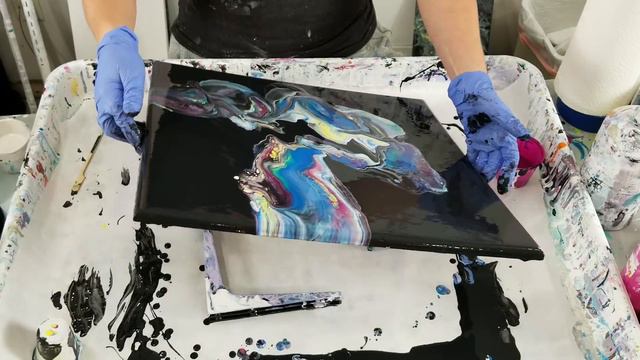 (416) Cover up black negative space acrylic pour using flip and drag technique смотреть онлайн