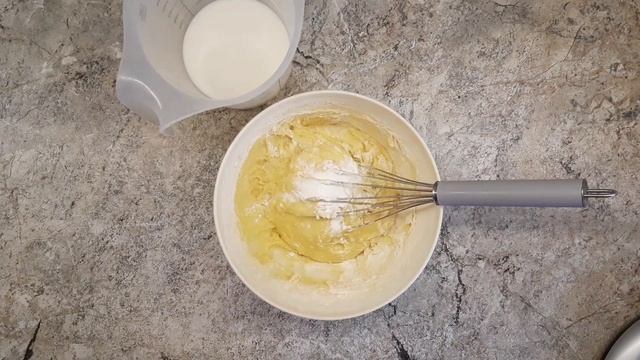 Пышные оладьи и омлет: простые рецепты