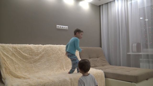 Прятки с Angry Birds ищем птиц которых спрятали свинки смотреть онлайн