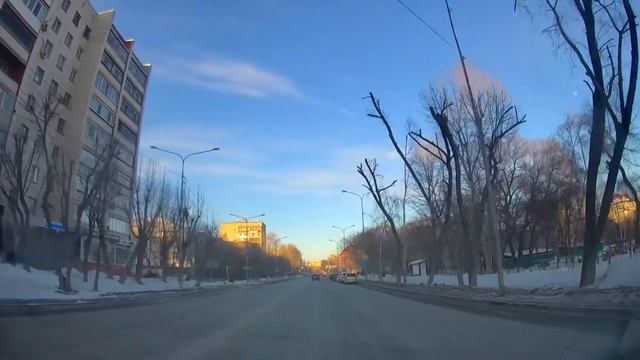 Движение на автомобиле по Тюмени до музыкальной школы и обратно смотреть онлайн