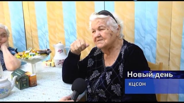 Дружным хором поют песни, рисуют, вышивают, занимаются спортом и просто с пользой проводят время смотреть онлайн