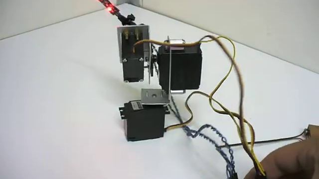 lancia spaziale con arduino.MOV смотреть онлайн