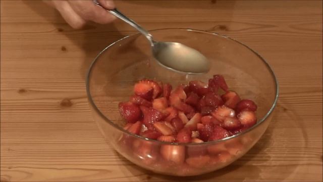 Готовим СУПЕР Десерт КЛУБНИЧНЫЙ / DESSERT WITH STRAWBERRY смотреть онлайн