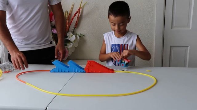 TRIX TRUX (MONSTER TRUCK) REVIEW смотреть онлайн